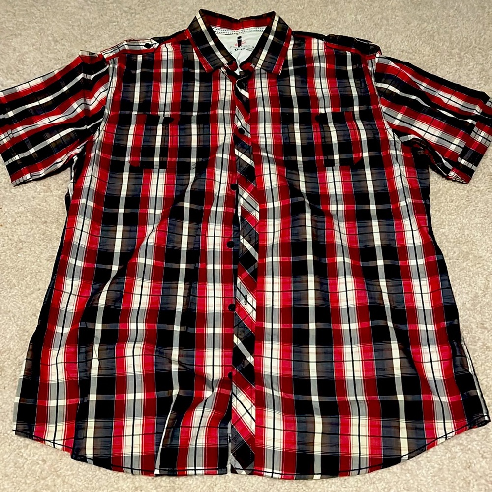 Men’s Short-Sleeve Cotton Casual Button-Up